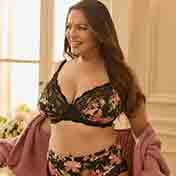 Kelly Brook