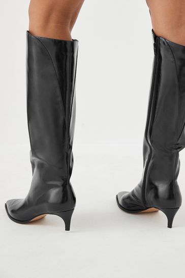 Pointed hotsell knee boots
