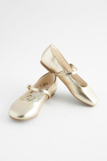 Special occasion flat discount shoes