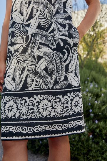 Black on White Linen Blend Sleeveless Shift Dress