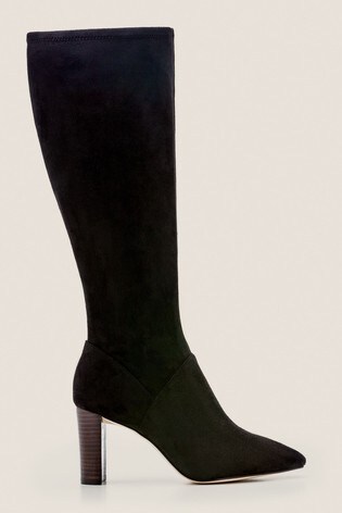 pointed stretch boots