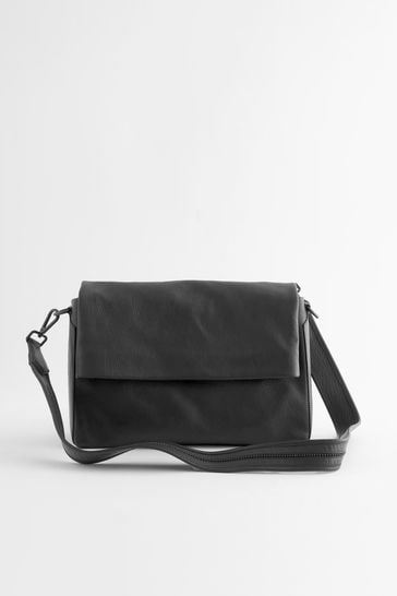 Leather chain crossbody bag outlet