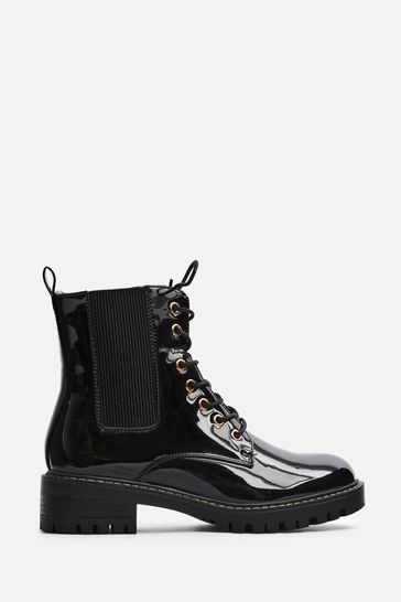 Lace up biker flat ankle boot 2025