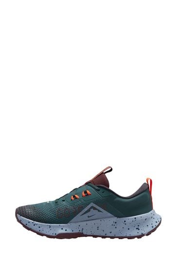 Green nike running trainers store