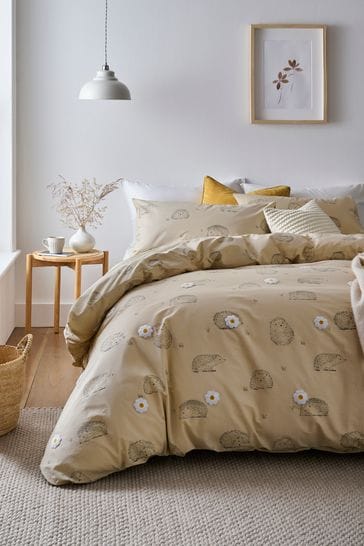 Natural Hedgehog with Tufted Daisies Duvet Cover and Pillowcase Set