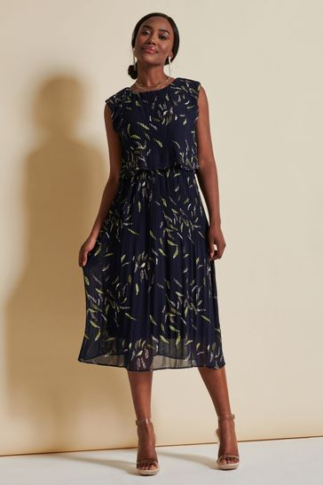 Jolie moi pleated dress 2025