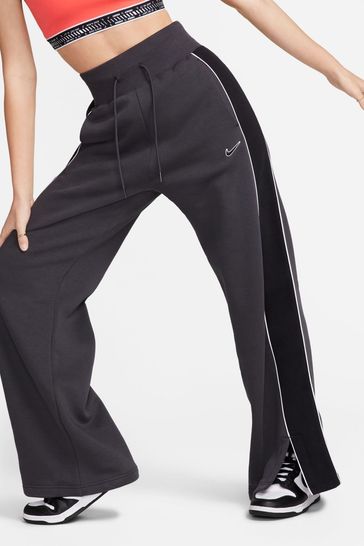 Nike joggers side on sale stripe
