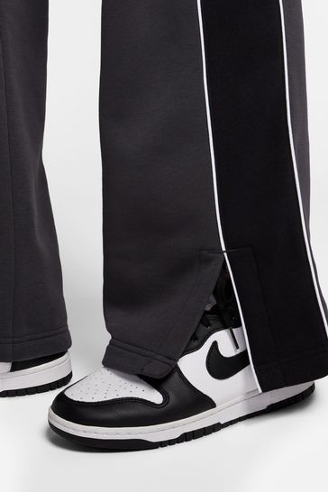 Grey nike joggers store with white stripe