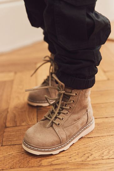 Utility boots new arrivals