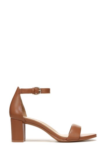 Naturalizer low heel shop sandals