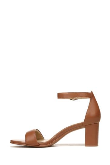 Naturalizer low heel shop sandals