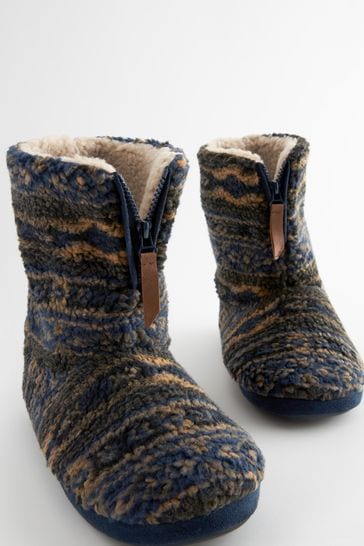 Slipper boots with zip clearance
