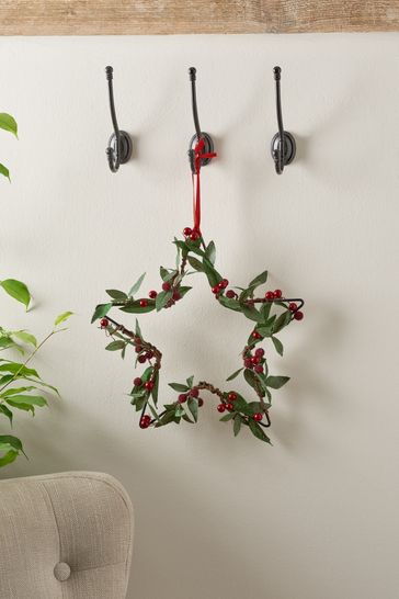 Red Artificial Foliage Christmas Star Wreath