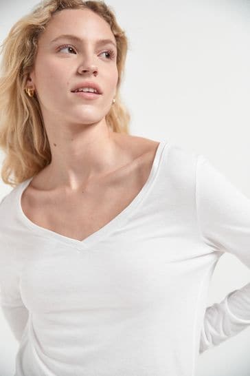 Long white v neck t shirt discount