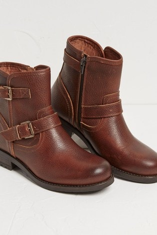 fatface brown boots