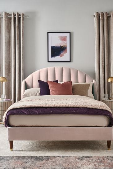 Blush deals tufted bed
