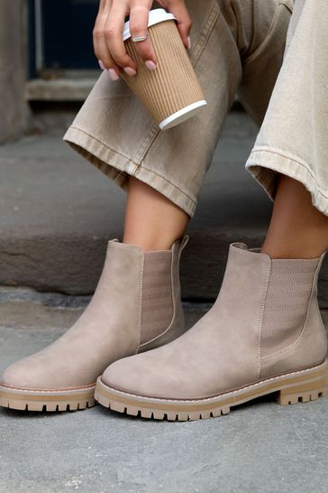 Linzi Cream Classic Pull On Casual Chelsea Boots