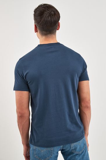 Navy blue levis t shirt outlet