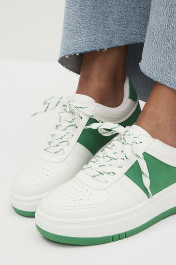 Lacing up clearance trainers