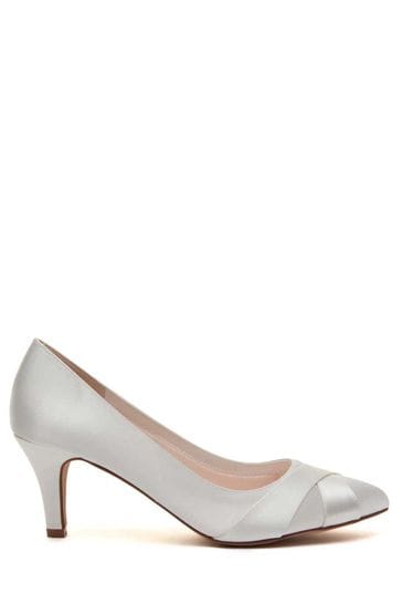 White wedding 2025 court shoes
