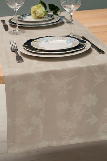 Cream Heritage Collectables Cobblestone Table Runner