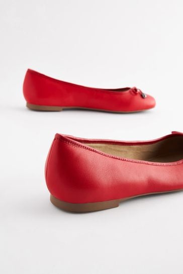 Red leather hot sale flats shoes