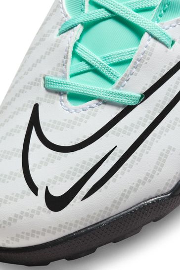 Buy Nike Green Jr. Phantom Club Turf Football Boots from Next Italy