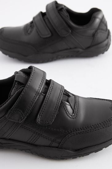 Nike 3 sales strap shoes