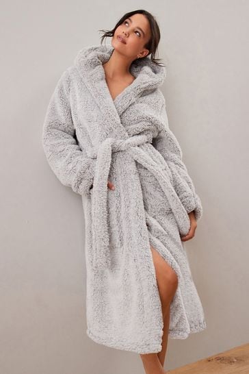 Loungeable Light Grey Houndstooth Fleece Dressing Gown | New Look