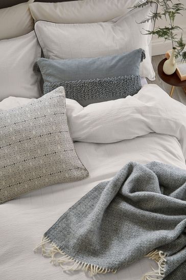 Bedeck throws shop