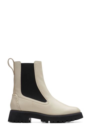 Clarks Cream Leather Stayso Rise Boots