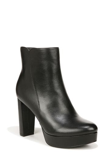Naturalizer black store ankle boots
