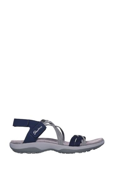 Skechers wide sale fit flip flops