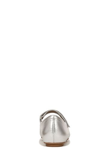 Naturalizer online silver flats