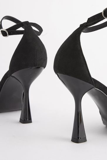 Black toe hotsell heels