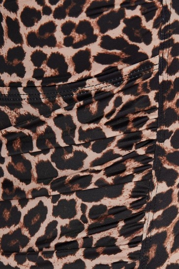 Photos nude The Leopard