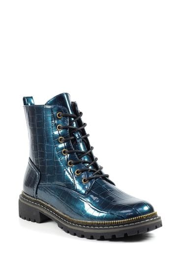 Croc hotsell hiking boots