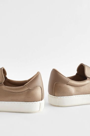 Wide fit slip on sneakers outlet