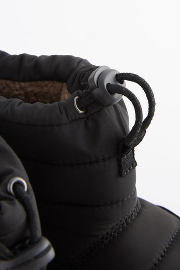 Black water resistant boots 2025