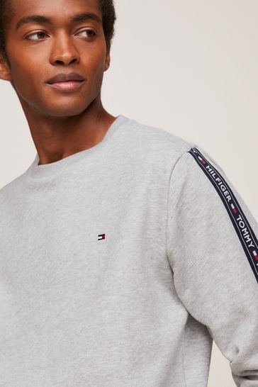tommy hilfiger crewnecks