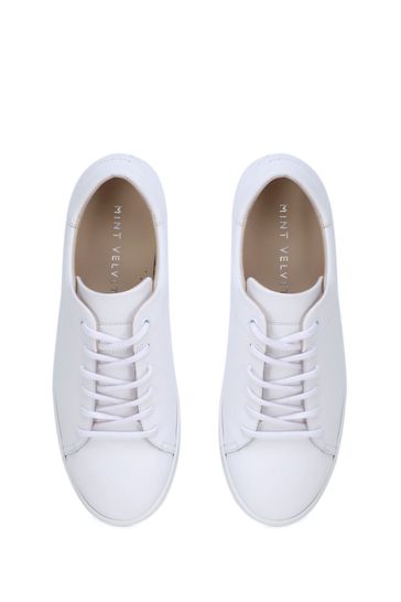 Cream deals leather trainers