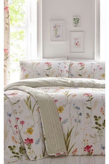 D&D White Spring Glade Floral Quilted Bedspread