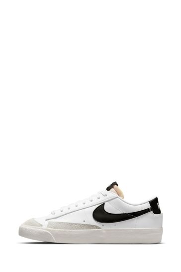 Nike white blazer 2025