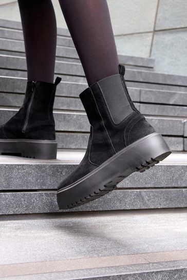 Black Chelsea Chunky Flatform Ankle Boots
