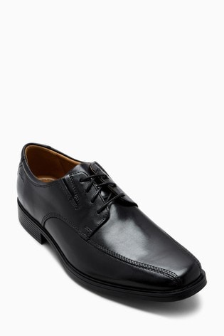 clarks wide fit black shoes