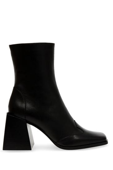 Steve madden sock boots black top
