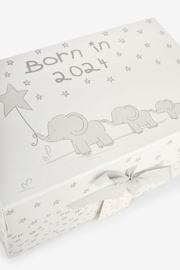 Born in 2020 gift box top