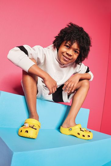 Kids outlet wearing crocs