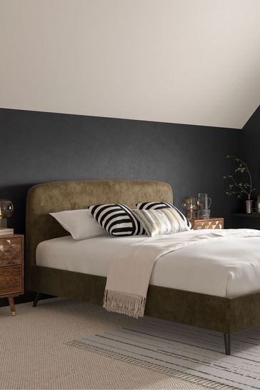 Plush upholstered bed new arrivals