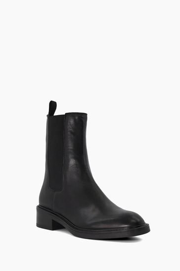 Chelsea boots shop via vai